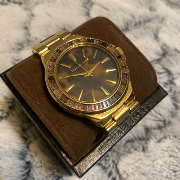 Michael Kors Watch - Picture 2 of 3